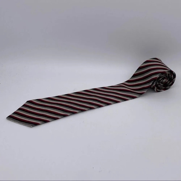 Doucet Jeune 100% Silk Tie 🐛 - Picture 2 of 6